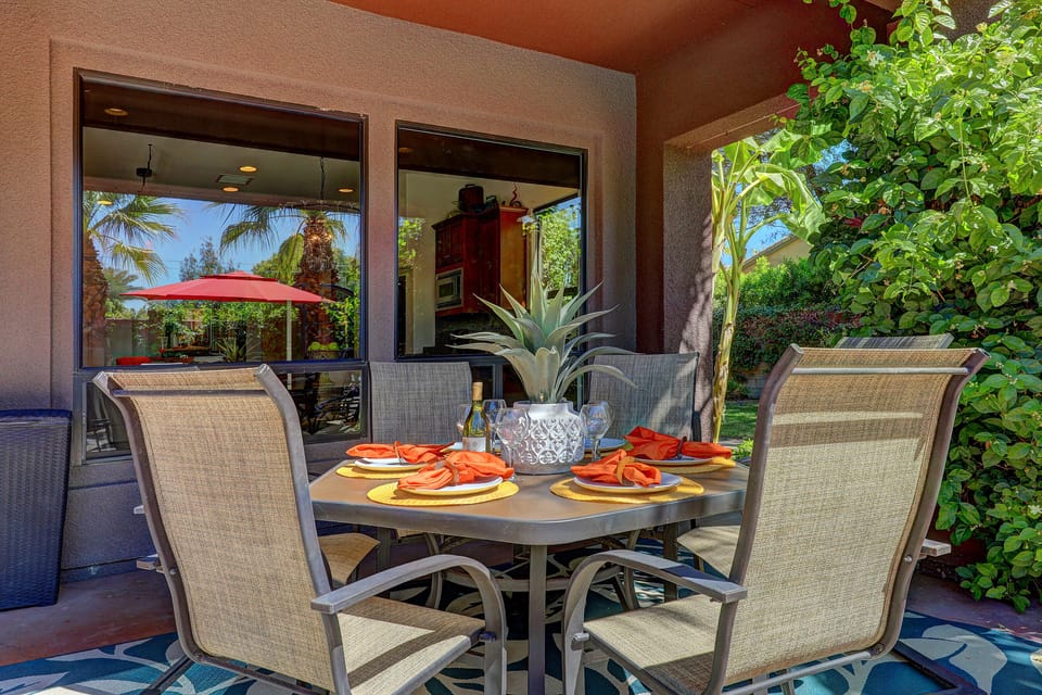 Covered al fresco dining