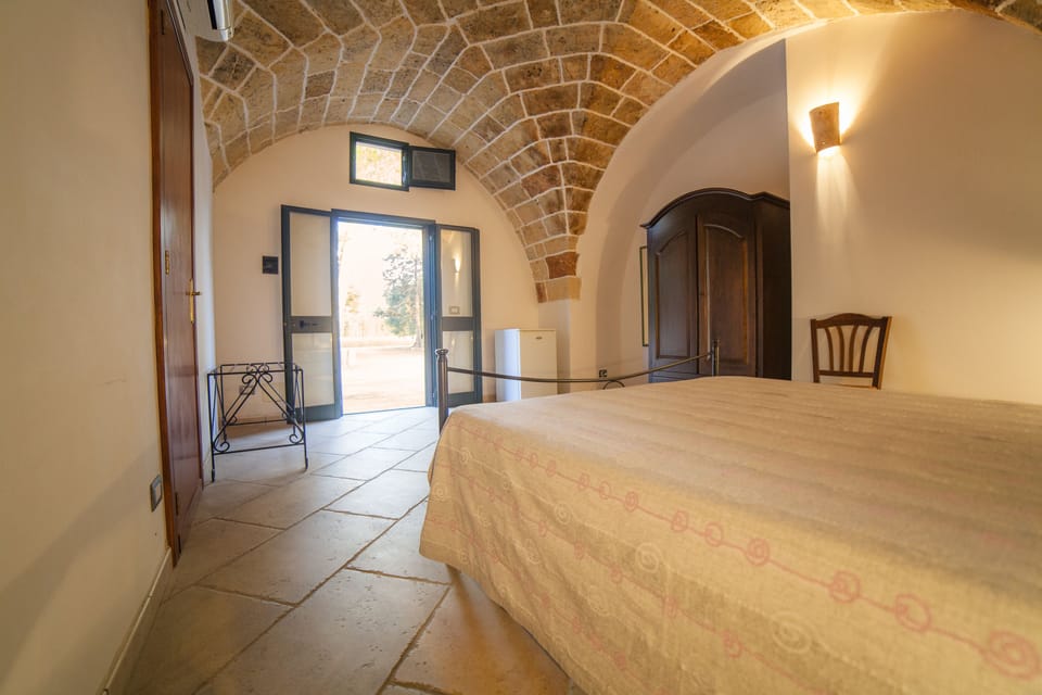 Standard Double Room, 1 Queen Bed, Garden View | Free WiFi, bed sheets