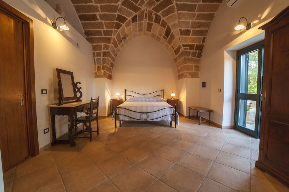 Standard Double Room, 1 Queen Bed, Garden View | Free WiFi, bed sheets