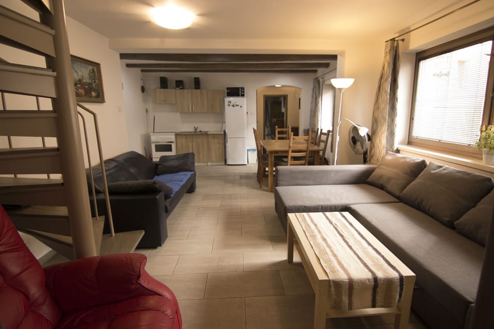 City House, Non Smoking, City View | Private kitchen | Fridge, microwave, stovetop, coffee/tea maker