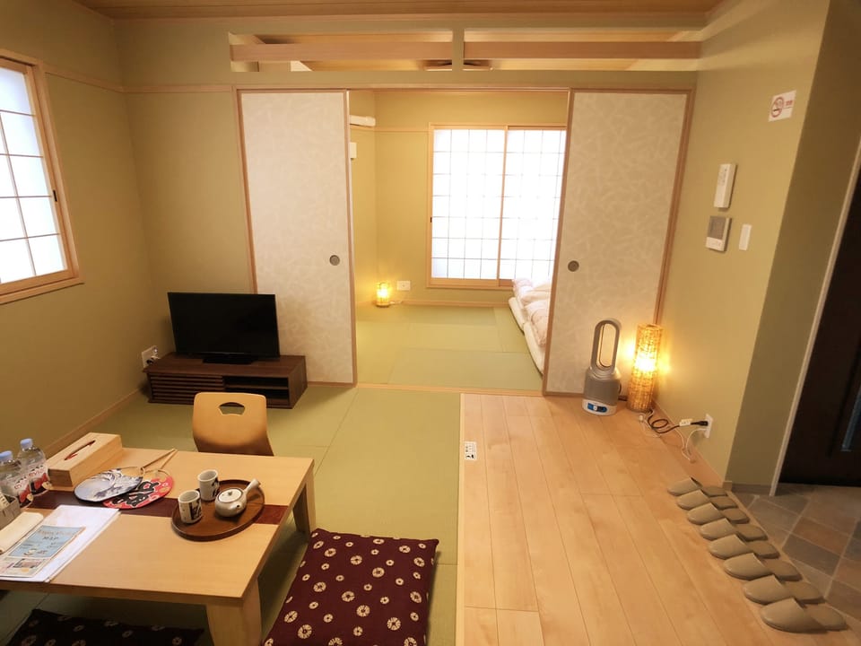 2 bedrooms, down comforters, individually decorated