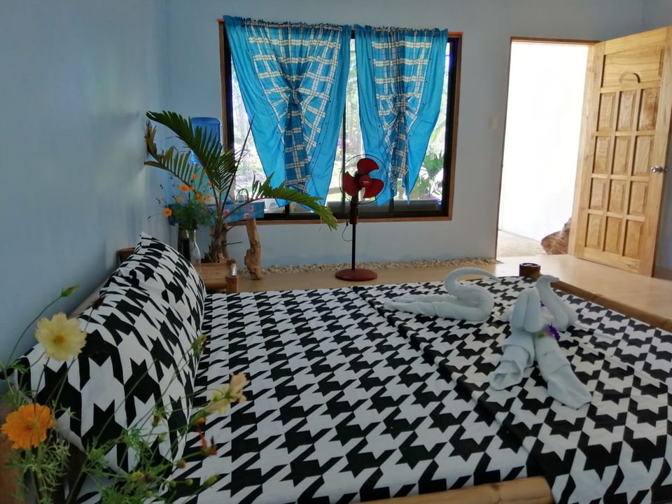 In-room safe, soundproofing, bed sheets