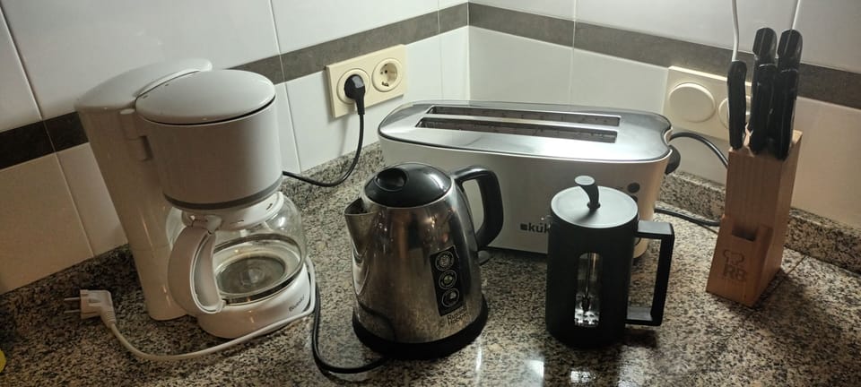 Some of the kitchen appliances provided