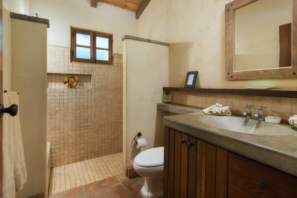 Bathroom (all 4 bedrooms have their own full attached bathroom)