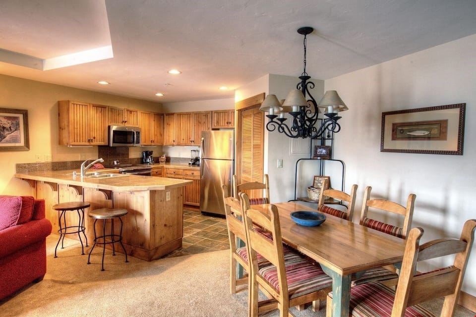 The dining table can seat 6 people