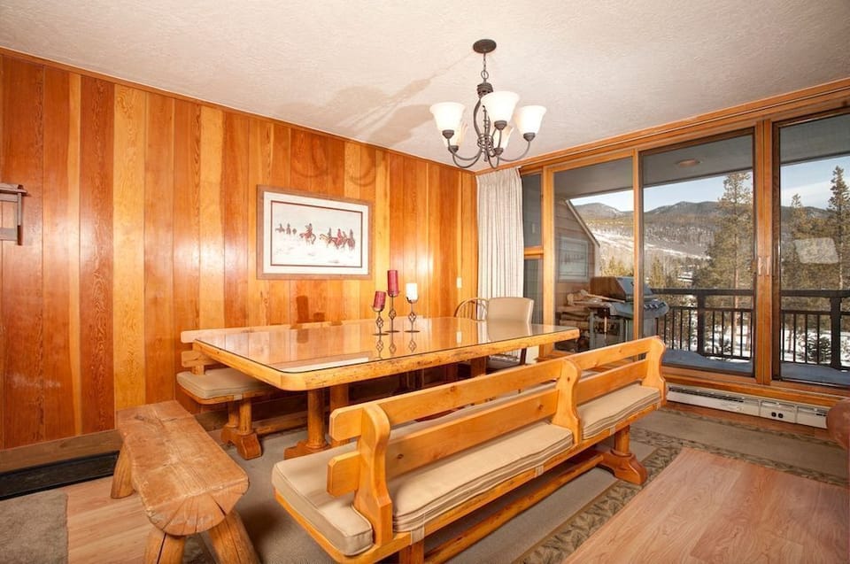 Enjoy all your meals at the spacious dining table. Views vary.