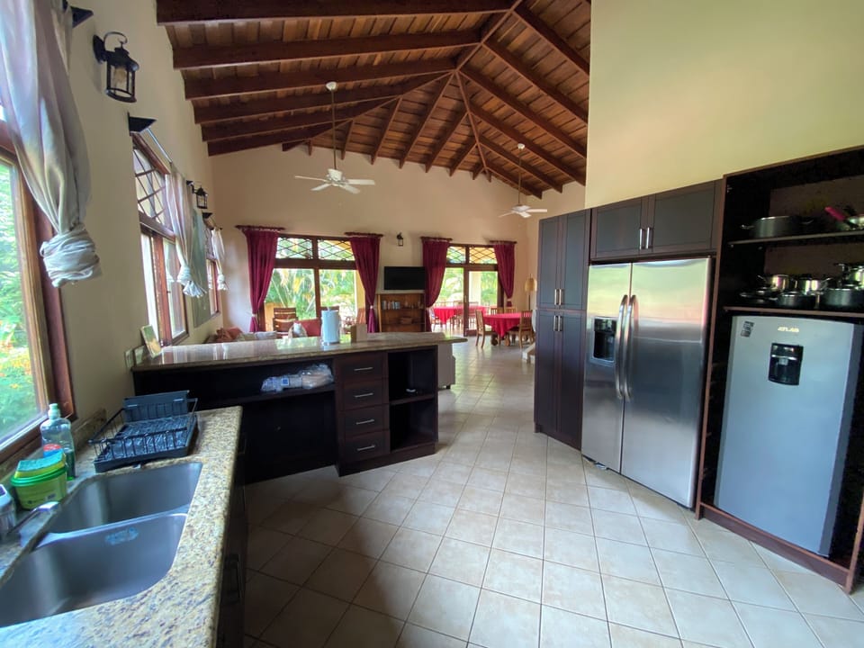 Big Kitchen 