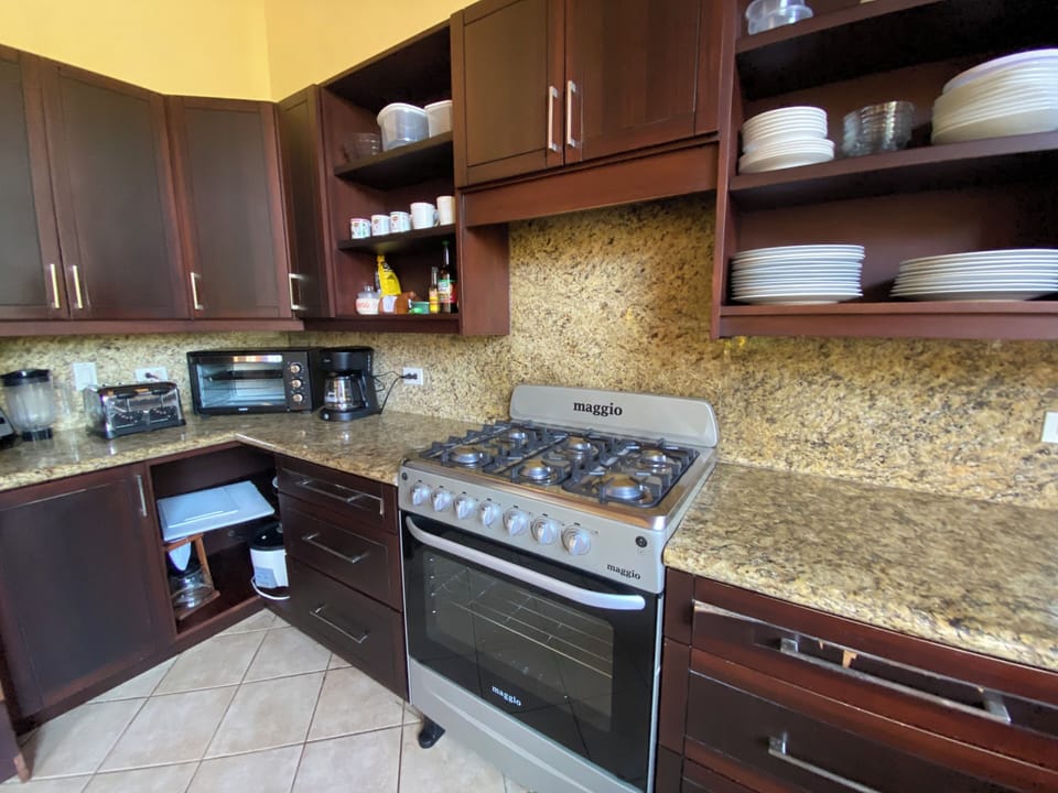 Big Kitchen 