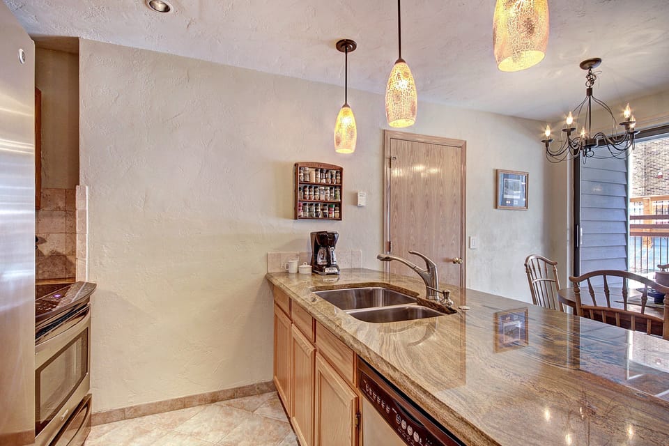 Cook up a storm in the fully-equipped kitchen!