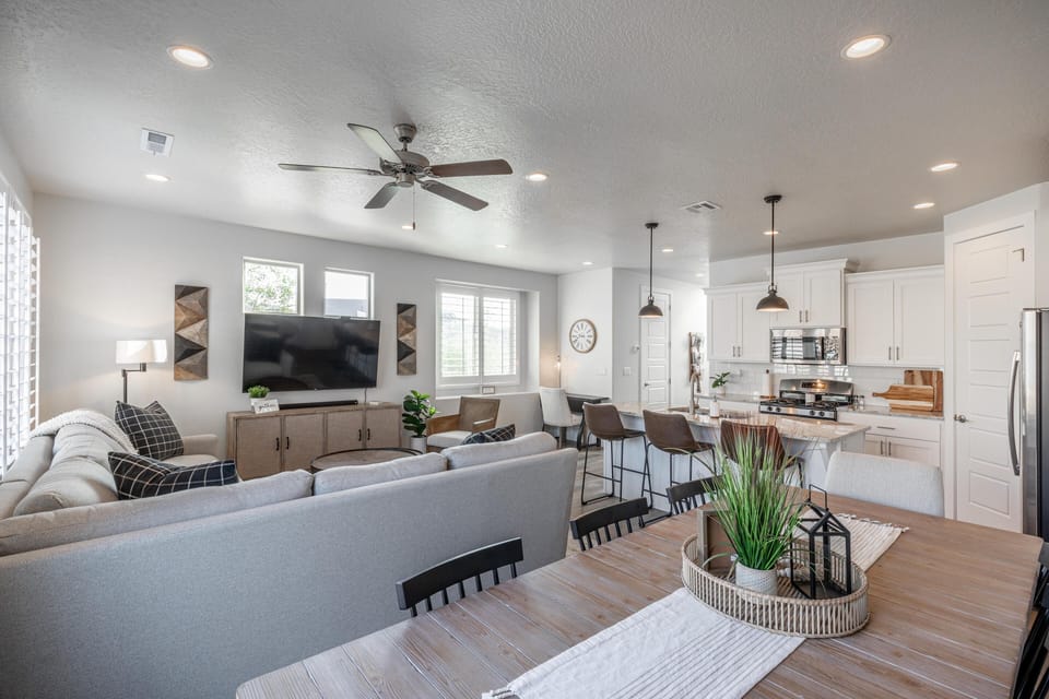 House, Multiple Beds, Mountain View (Happy Place) | Interior