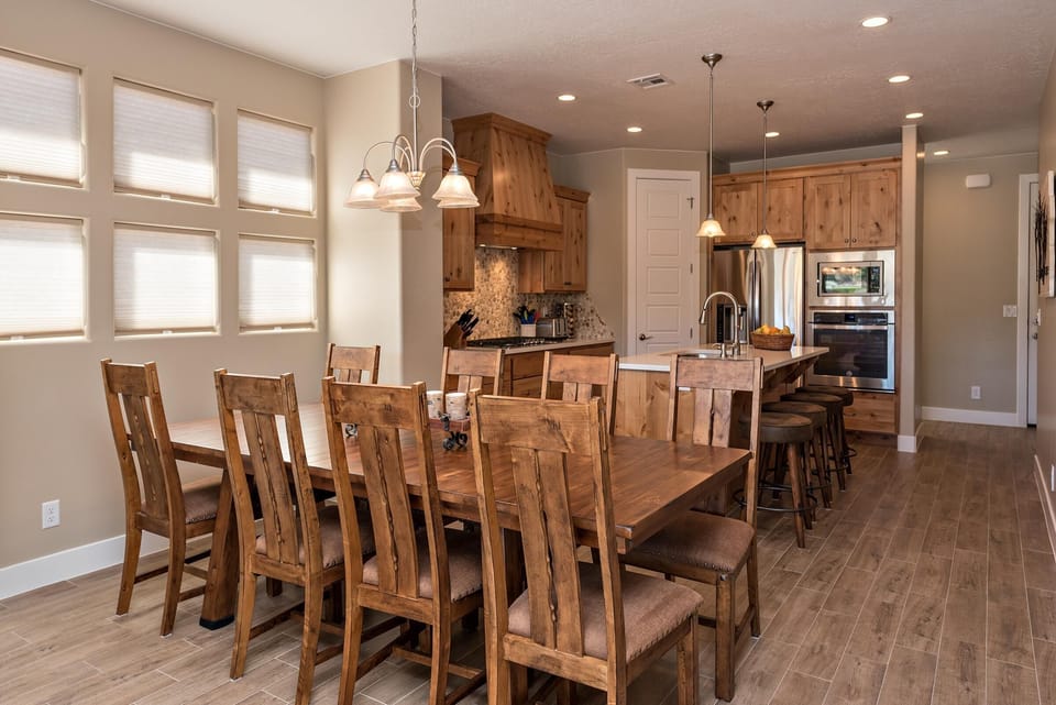 House, Multiple Beds, Mountain View (I Could Live Here) | Dining