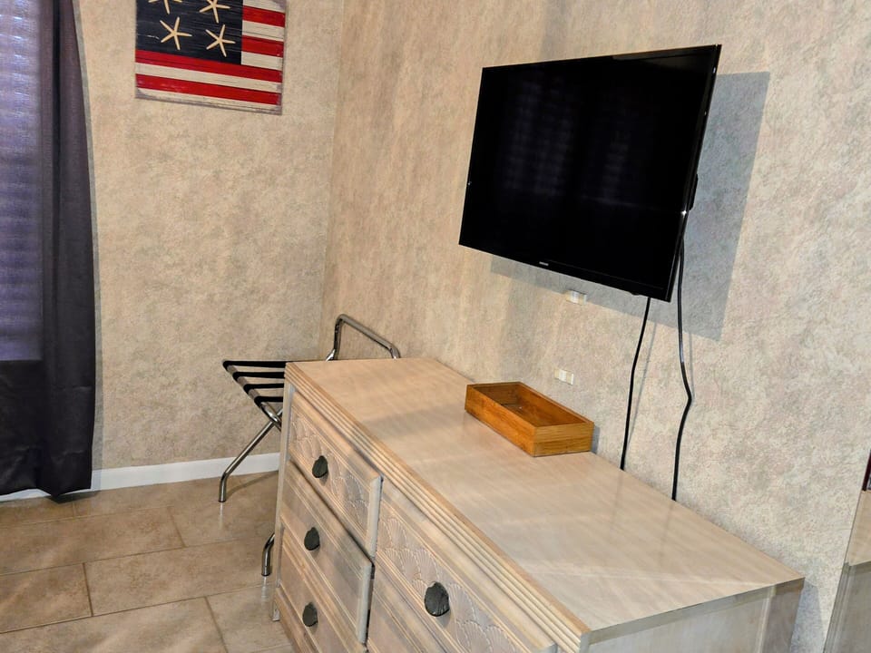 tv in second bedroom