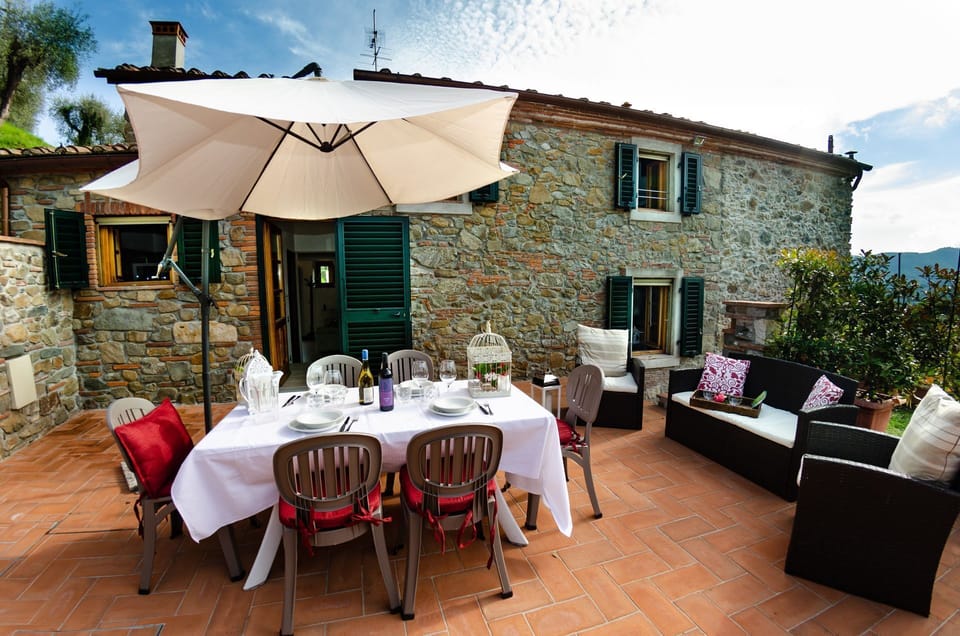Balcony / Terrace / Patio, Building Exterior, Garden, Outdoor, Pool