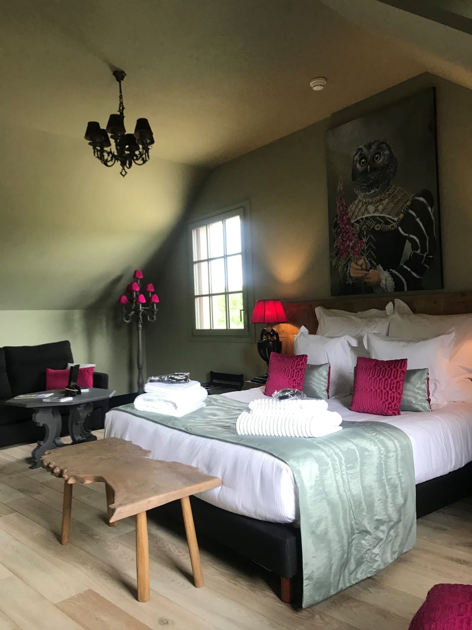 Executive Suite | Premium bedding, individually decorated, individually furnished, desk