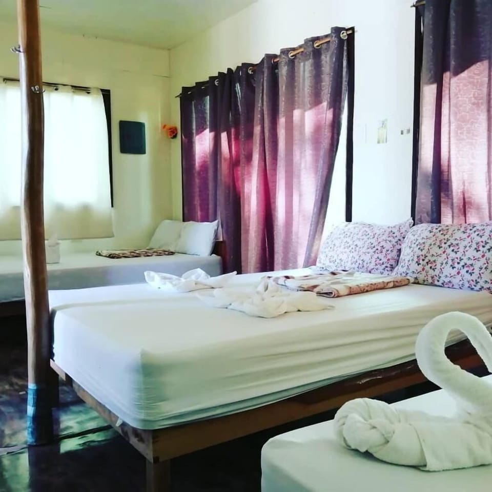 Egyptian cotton sheets, premium bedding, minibar, in-room safe