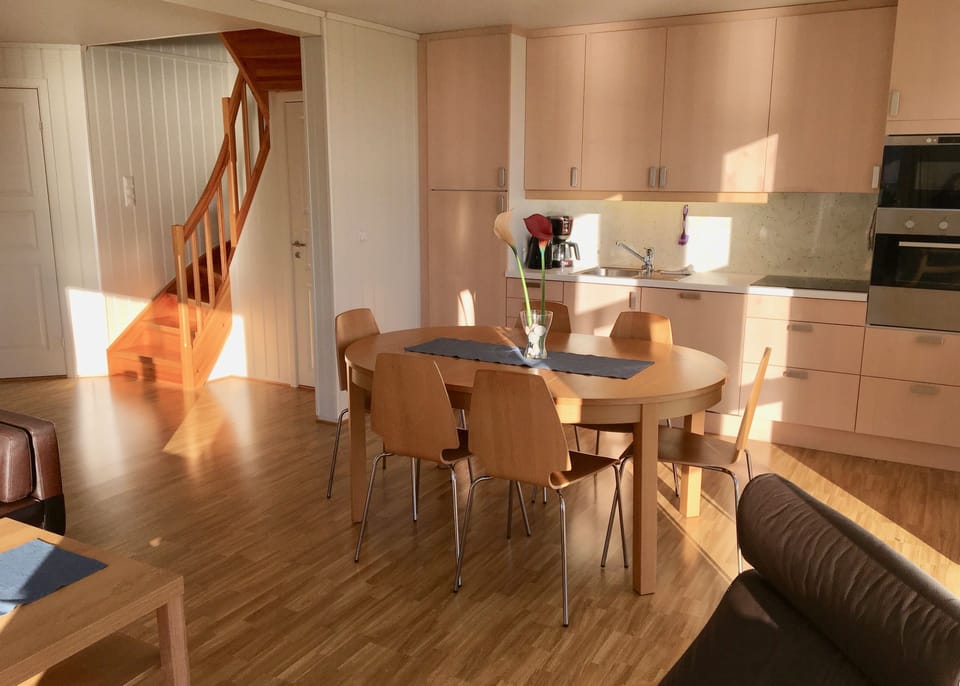 Panoramic House, 5 Bedrooms, Balcony, Beachside | Private kitchen | Full-size fridge, microwave, oven, stovetop