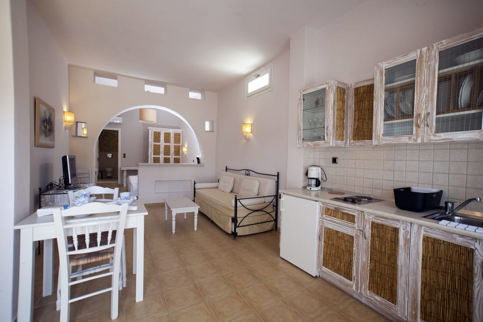 Superior Apartment | Desk, soundproofing, iron/ironing board, free WiFi