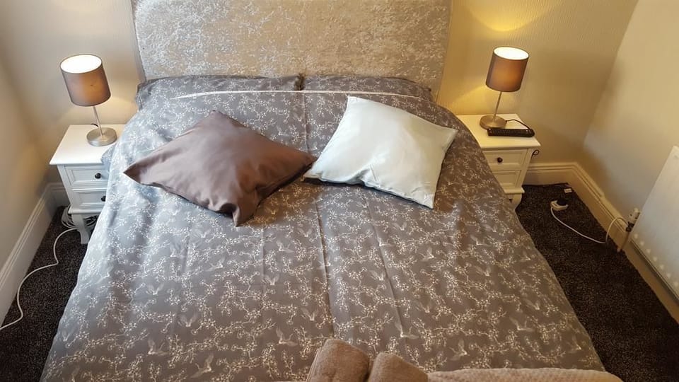 Basic Single Room (Small) | Free WiFi, bed sheets