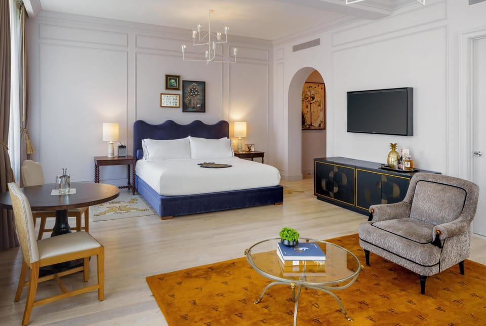 Grand Studio, 1 King Bed, Corner | 1 bedroom, premium bedding, pillowtop beds, minibar