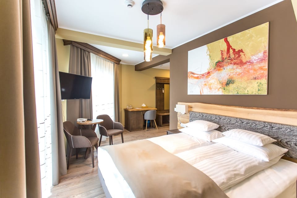 Superior Twin Room, 2 Twin Beds, Non Smoking | 1 bedroom, premium bedding, in-room safe, desk
