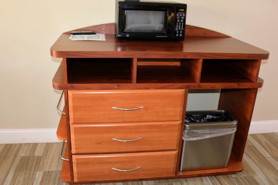 Premium bedding, pillowtop beds, in-room safe, laptop workspace