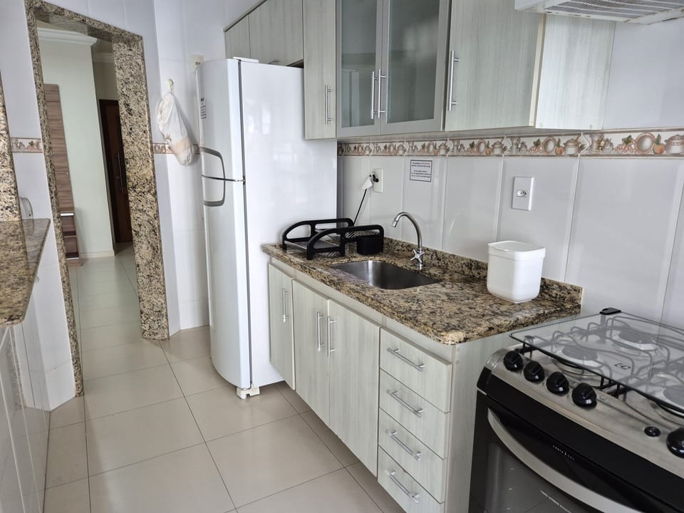 Standard Apartment, Multiple Beds, Smoking | Private kitchen | Fridge, microwave, oven, cookware/dishes/utensils