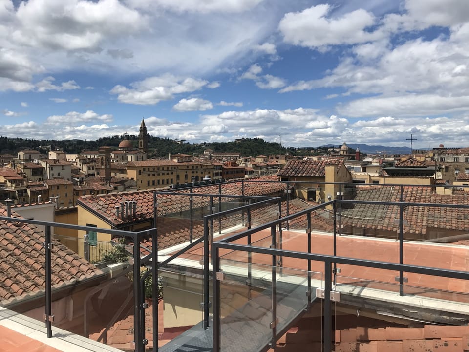 Gorgeous Rooftop Platform with view of all Florence
