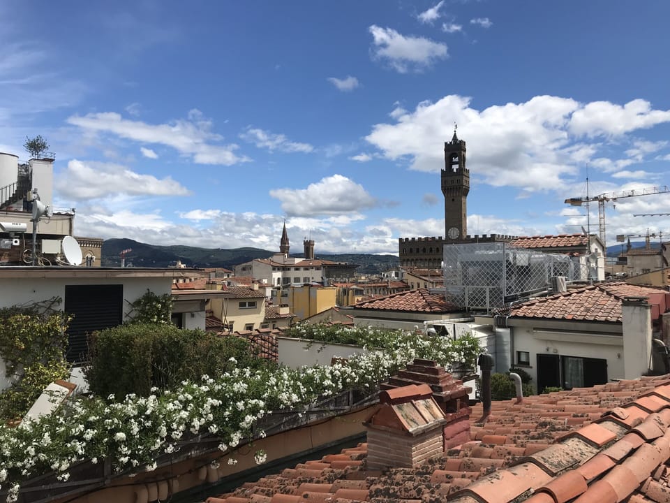 Gorgeous Rooftop Platform with view of all Florence