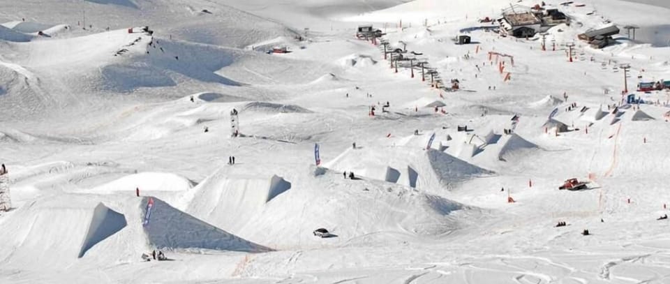 Snow fun, jumps