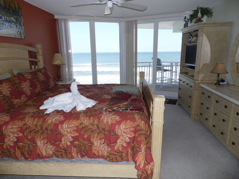 Master Bedroom Oceanfront
