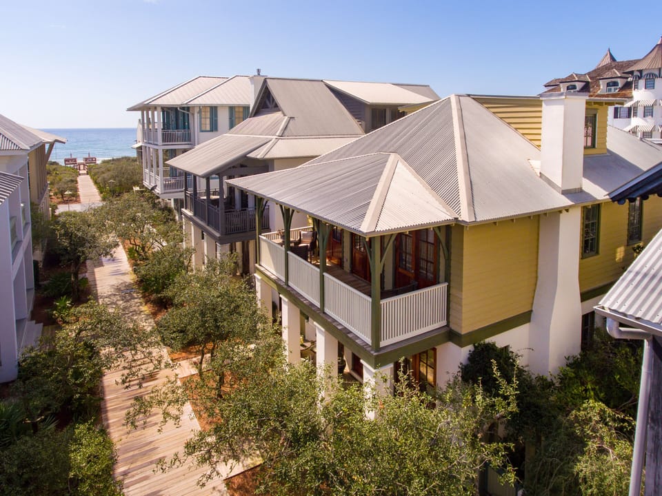 Just 4 houses from the Gulf. House faces boardwalk F.