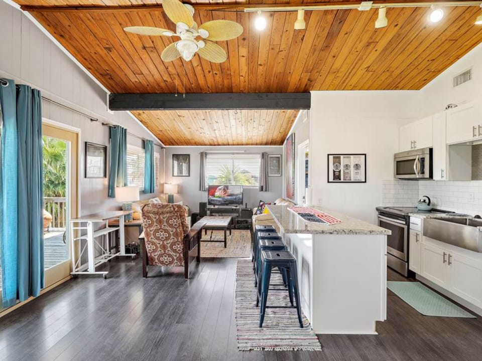 Upstairs living room/kitchen