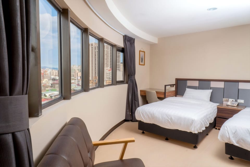 Business Double Room, City View | Down comforters, individually decorated, individually furnished, desk