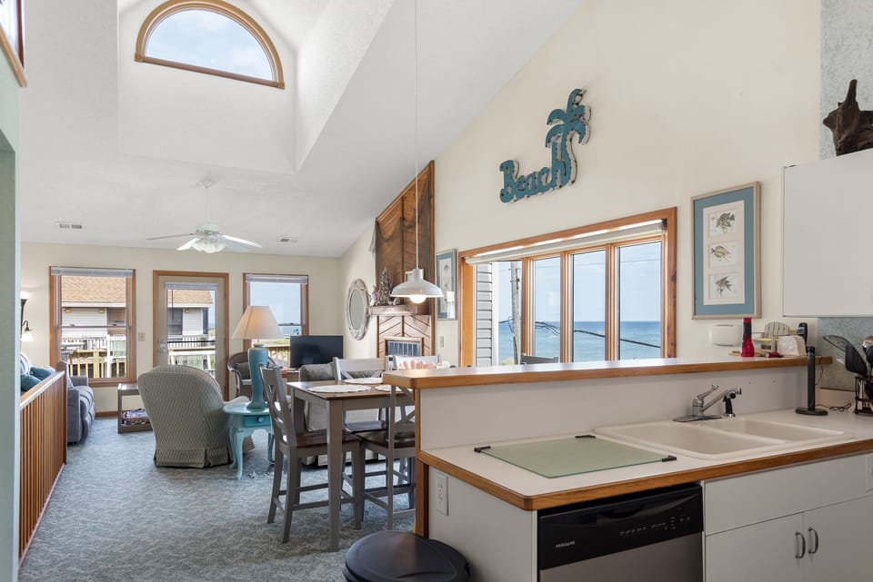 SDL1: Coastal Jade | Top Level Dining Area and Kitchen