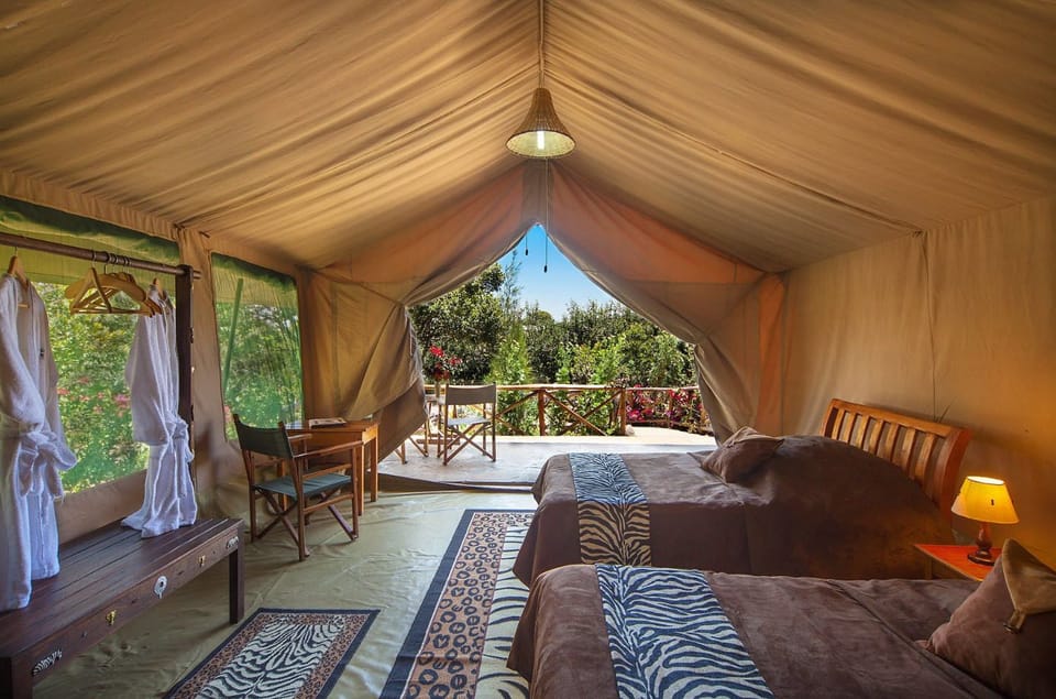 Family Chalet, Non Smoking | Desk, free rollaway beds, free WiFi, bed sheets