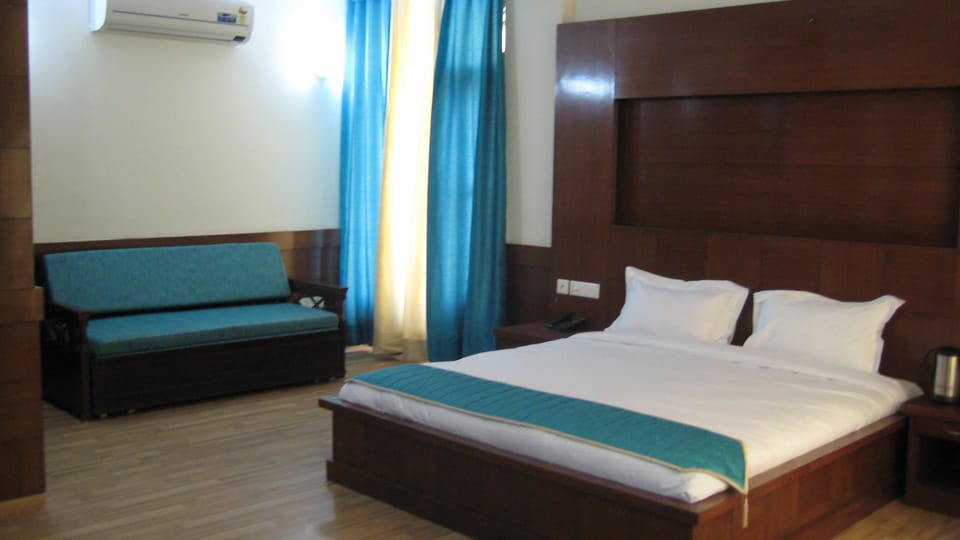 Super Deluxe Room | Blackout drapes, free WiFi, bed sheets