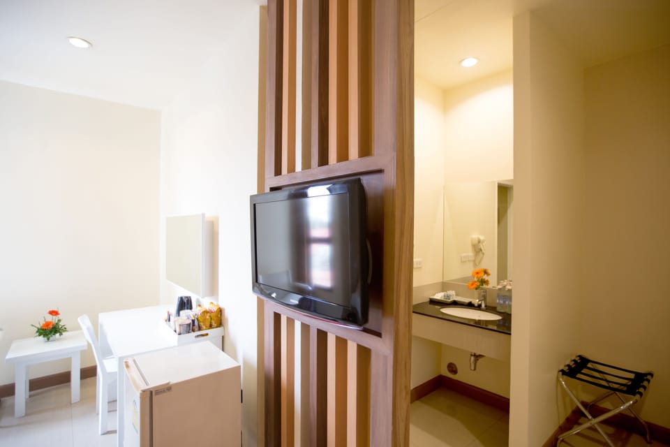 Deluxe Room, Corner | Room amenity
