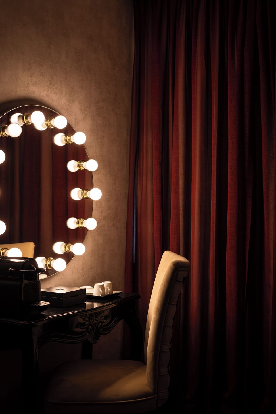 Dressing Room | Blackout drapes, soundproofing, iron/ironing board, free WiFi