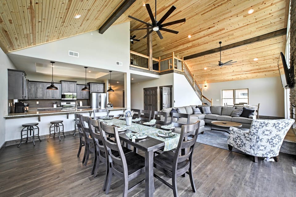 Interior | Open Floor Plan
