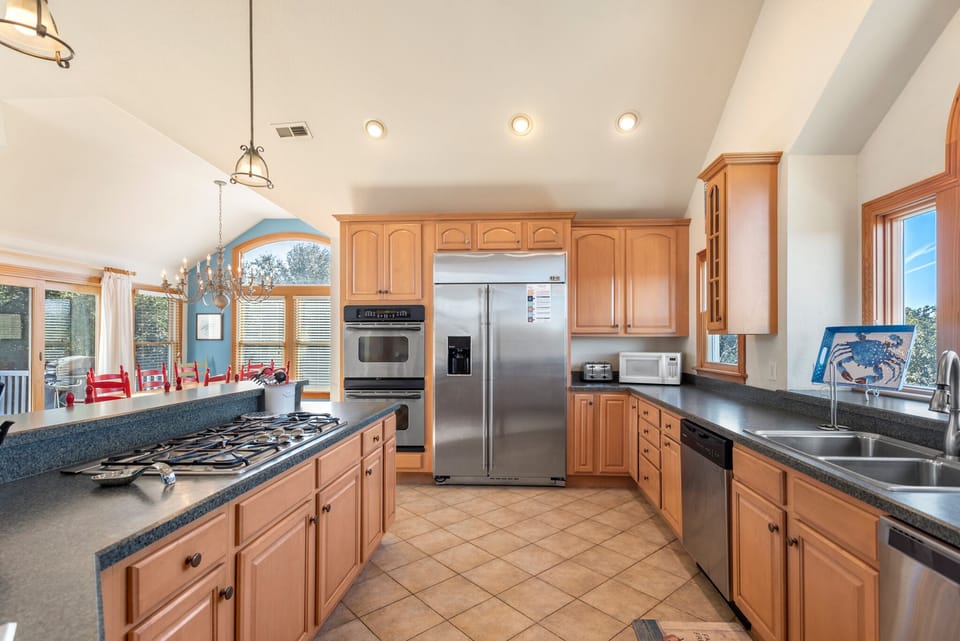 CC298: Parrothead Manor |  Top Level Kitchen