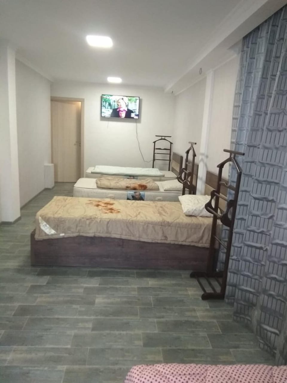 Family Triple Room | Iron/ironing board, free WiFi, bed sheets
