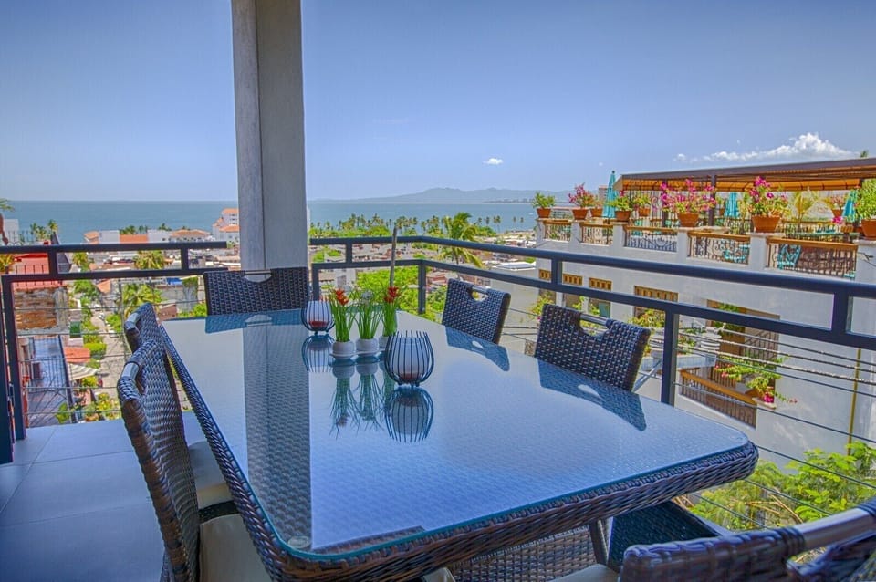 Upper level balcony