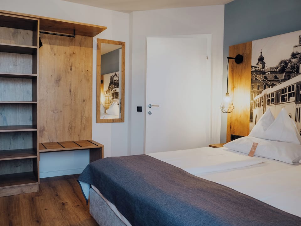 Apartment, 2 Bedrooms, Non Smoking | Minibar, in-room safe, desk, laptop workspace