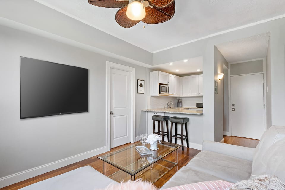 Living Room,  Breakfast Bar, and Kitchen