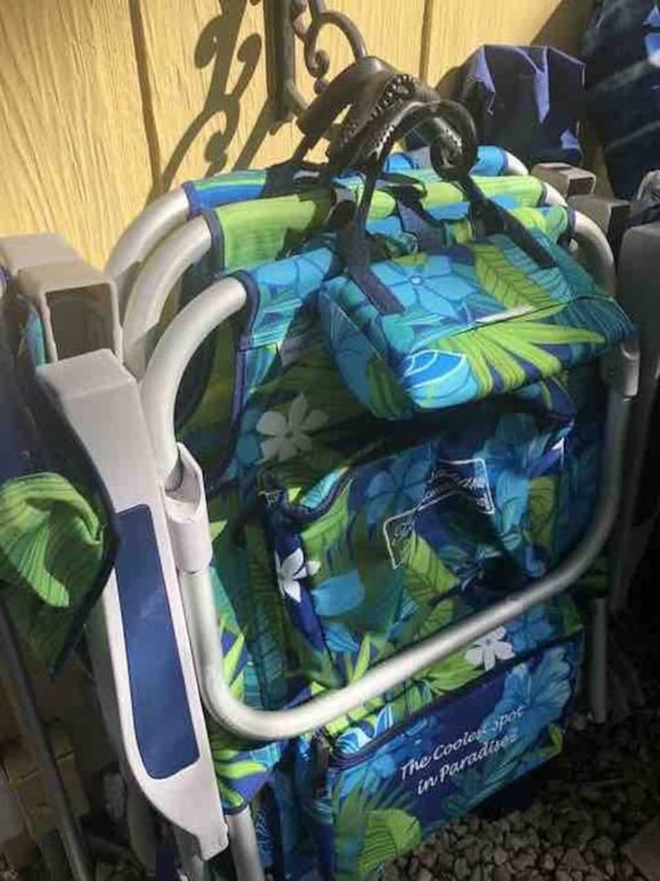 Mermaid's Retreat has their own beach gear - beach chairs, 1 basic beach umbrella & sand toy set, and beach towels
