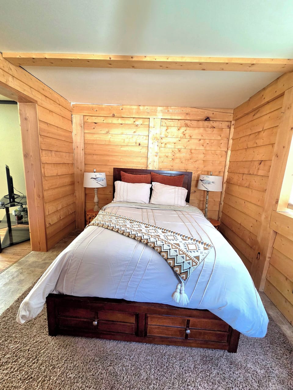 An extra cozy double bed right off the living room, for extra guests!