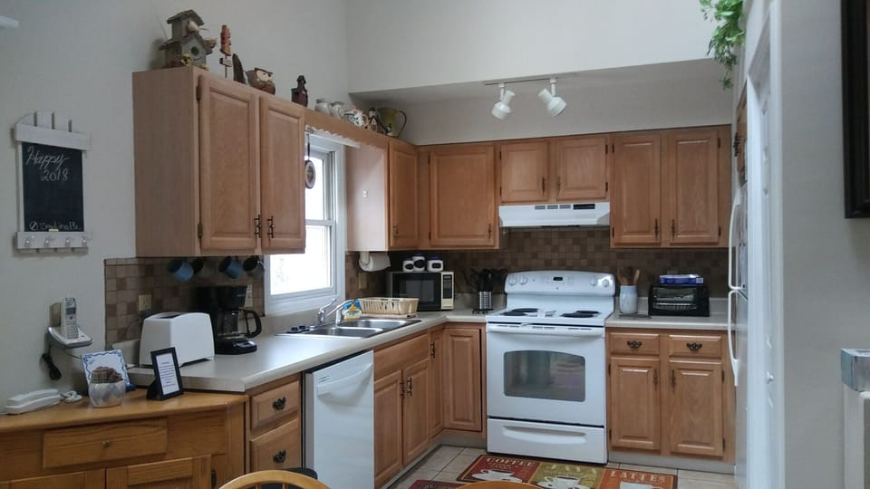FULL VIEW OF NEWLY RENOVATED KITCHEN