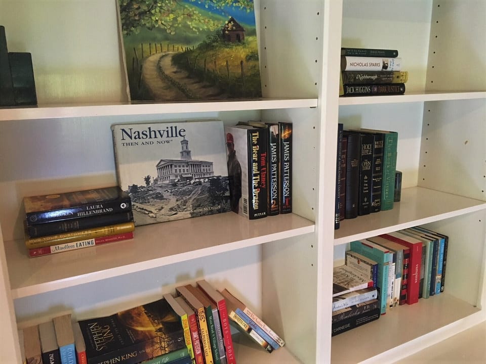 Plenty of good books to read while staying at Willow Pond... we keep adding more