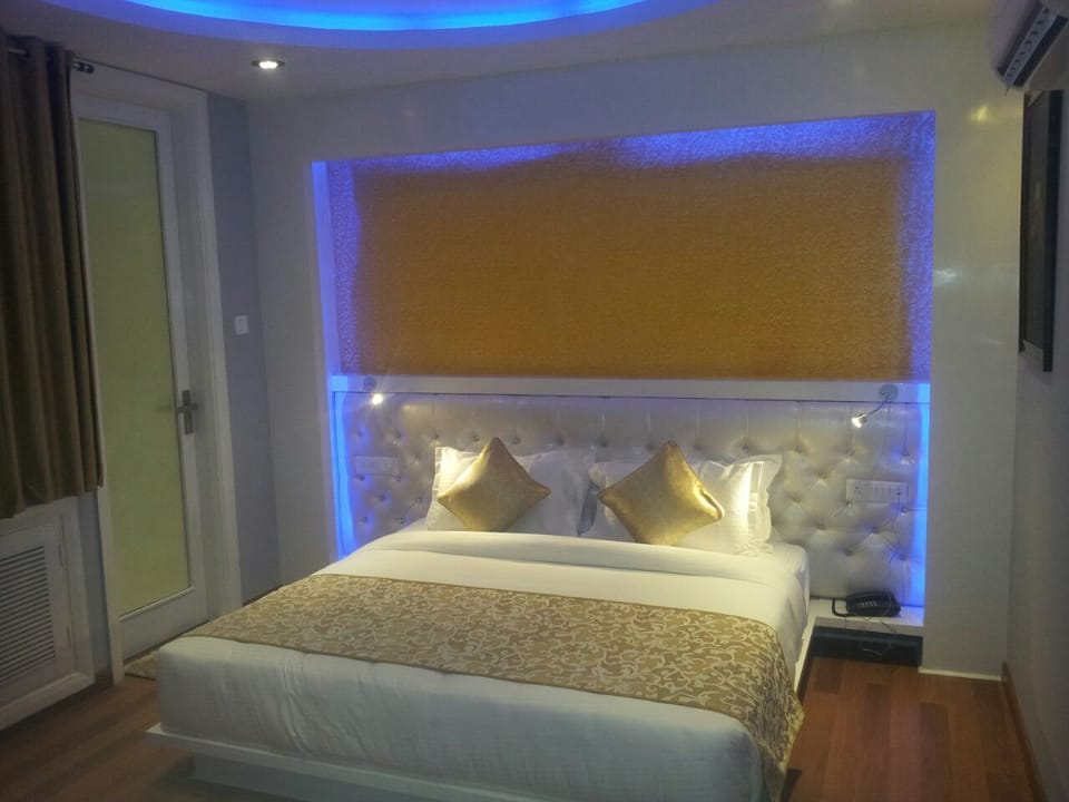 Deluxe Double Room | Living area