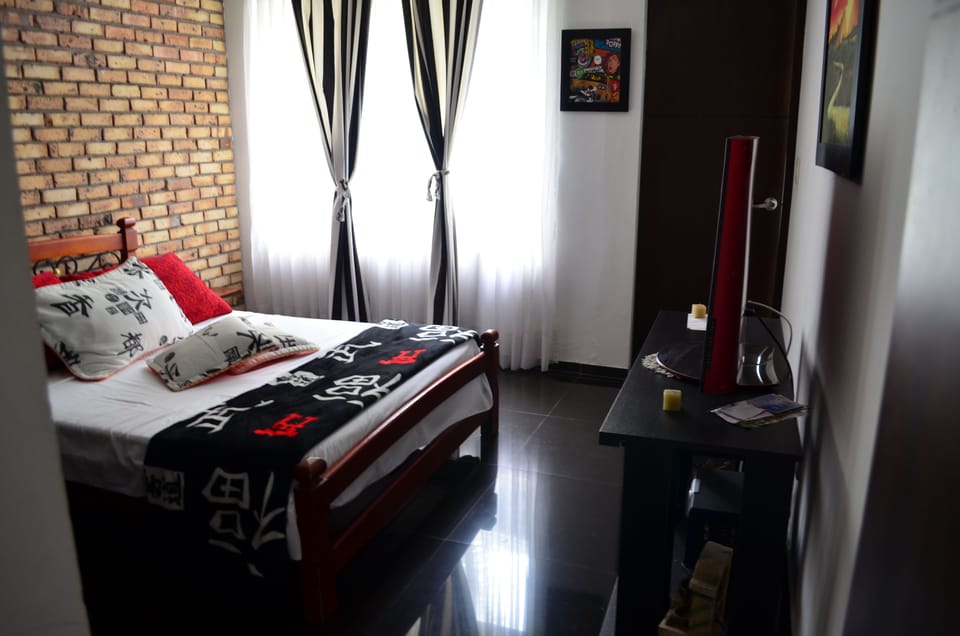 Exclusive Townhome, 4 Bedrooms | Blackout drapes, free WiFi, bed sheets
